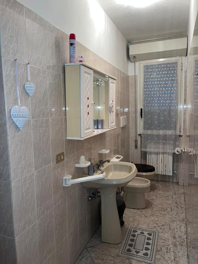 B&B Il Girasole Ortonovo Exterior photo